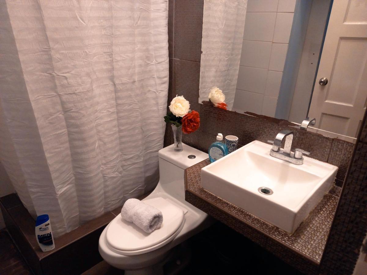 Miraflores Bano Privado Homestay